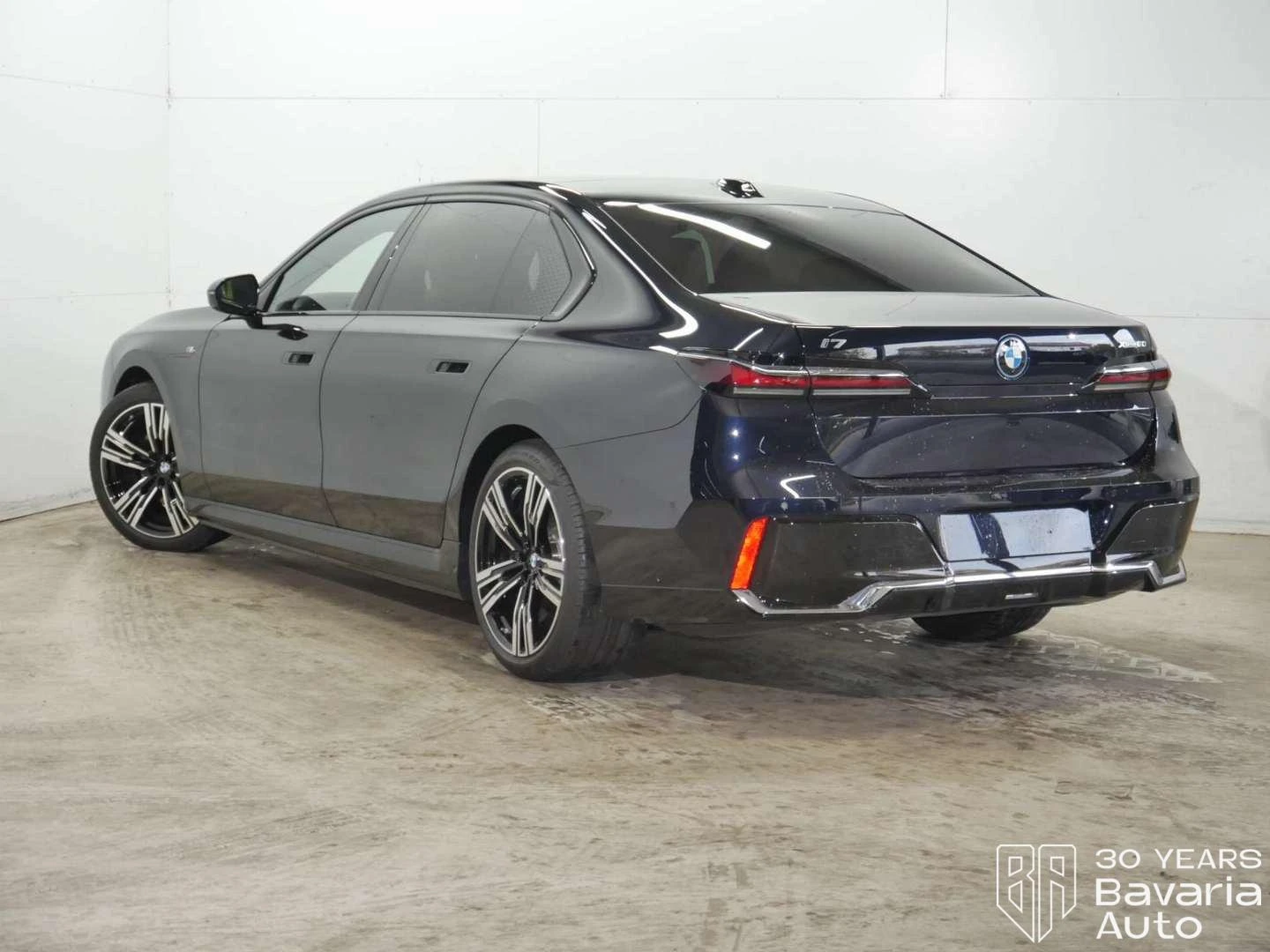 BMW i7 60 xDrive eDrive - изображение 2