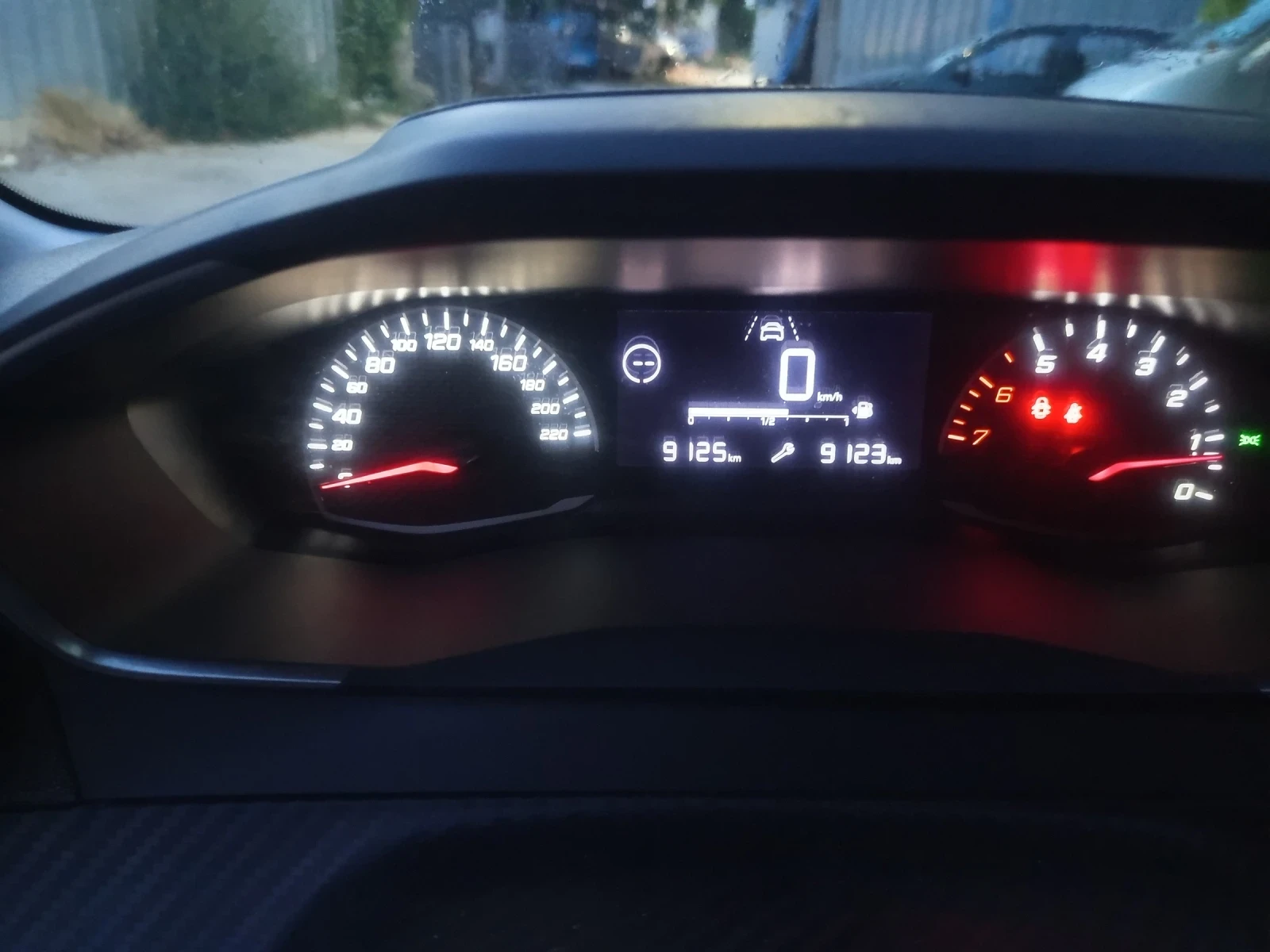 Peugeot 208 | Mobile.bg   13