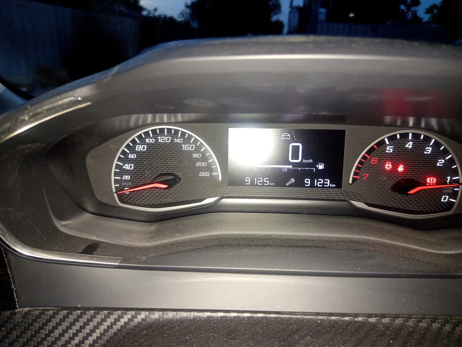 Peugeot 208 | Mobile.bg   10