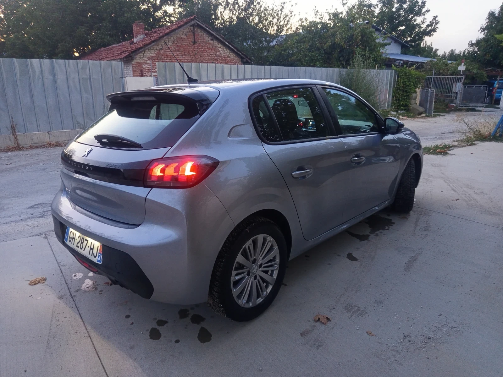 Peugeot 208 | Mobile.bg   3