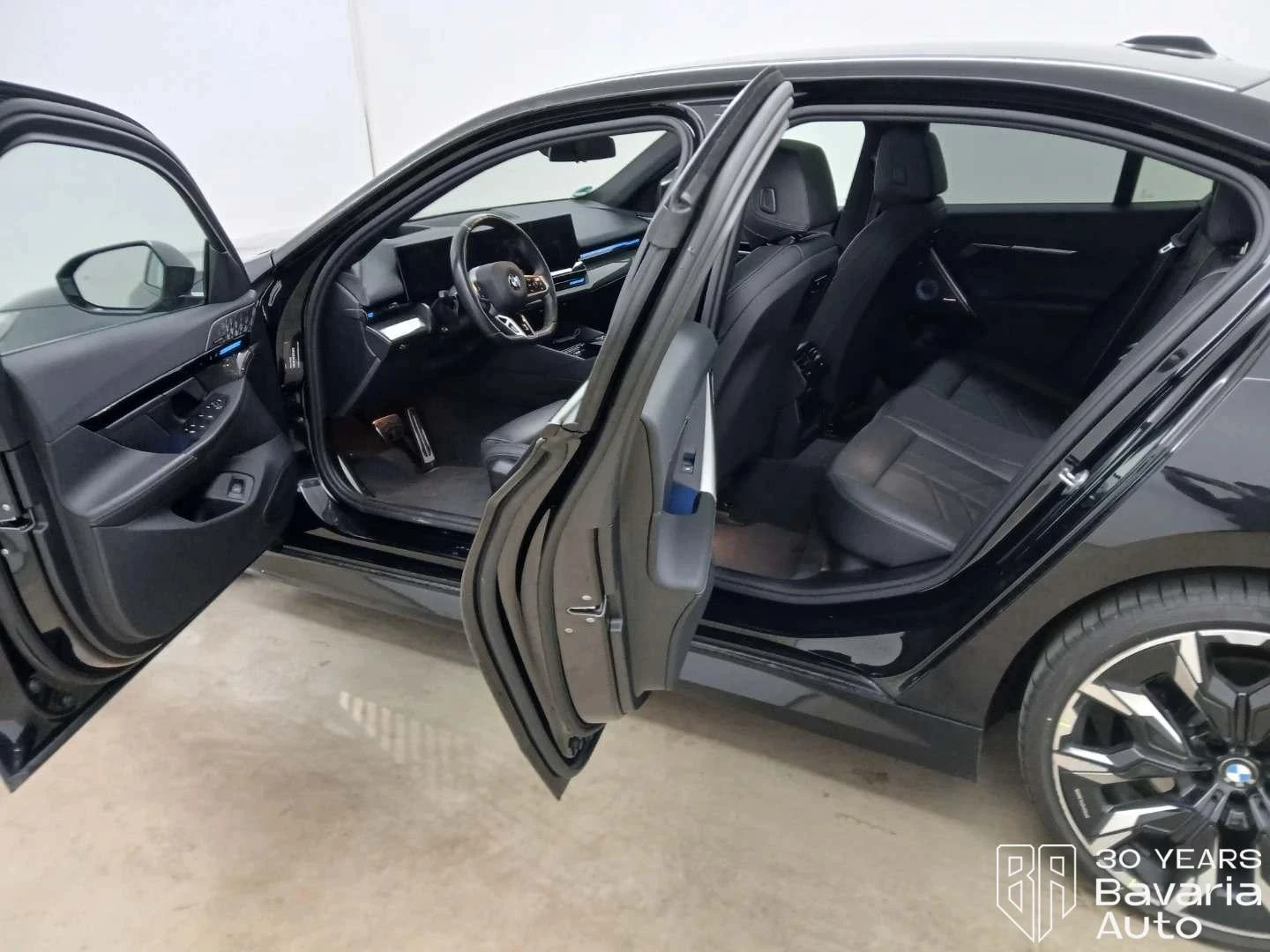 BMW 520 d xDrive M Sport Paket Steptronic - изображение 5