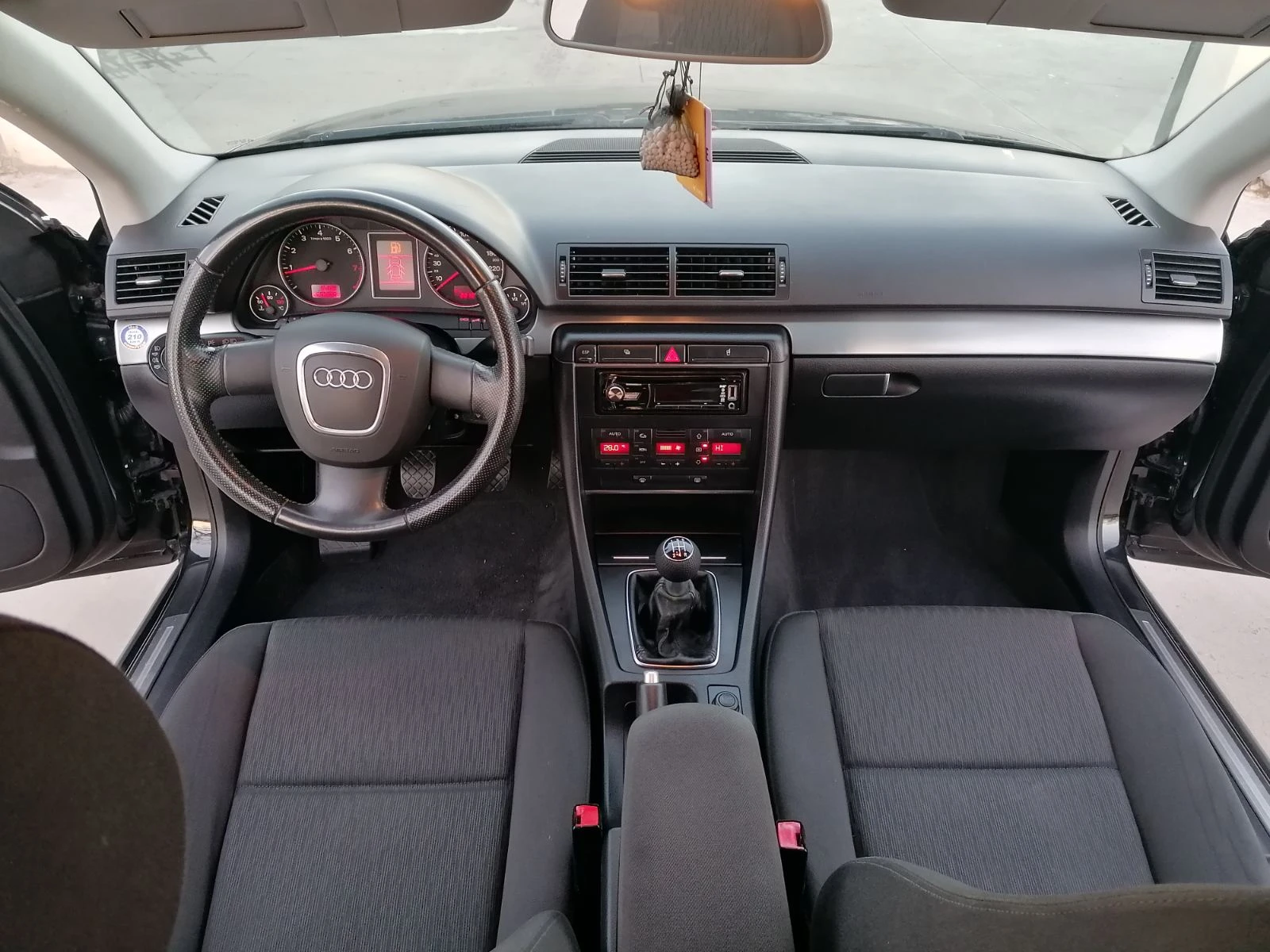 Audi A4 1.8T 163�.�. ��������� | Mobile.bg � ����������� 12