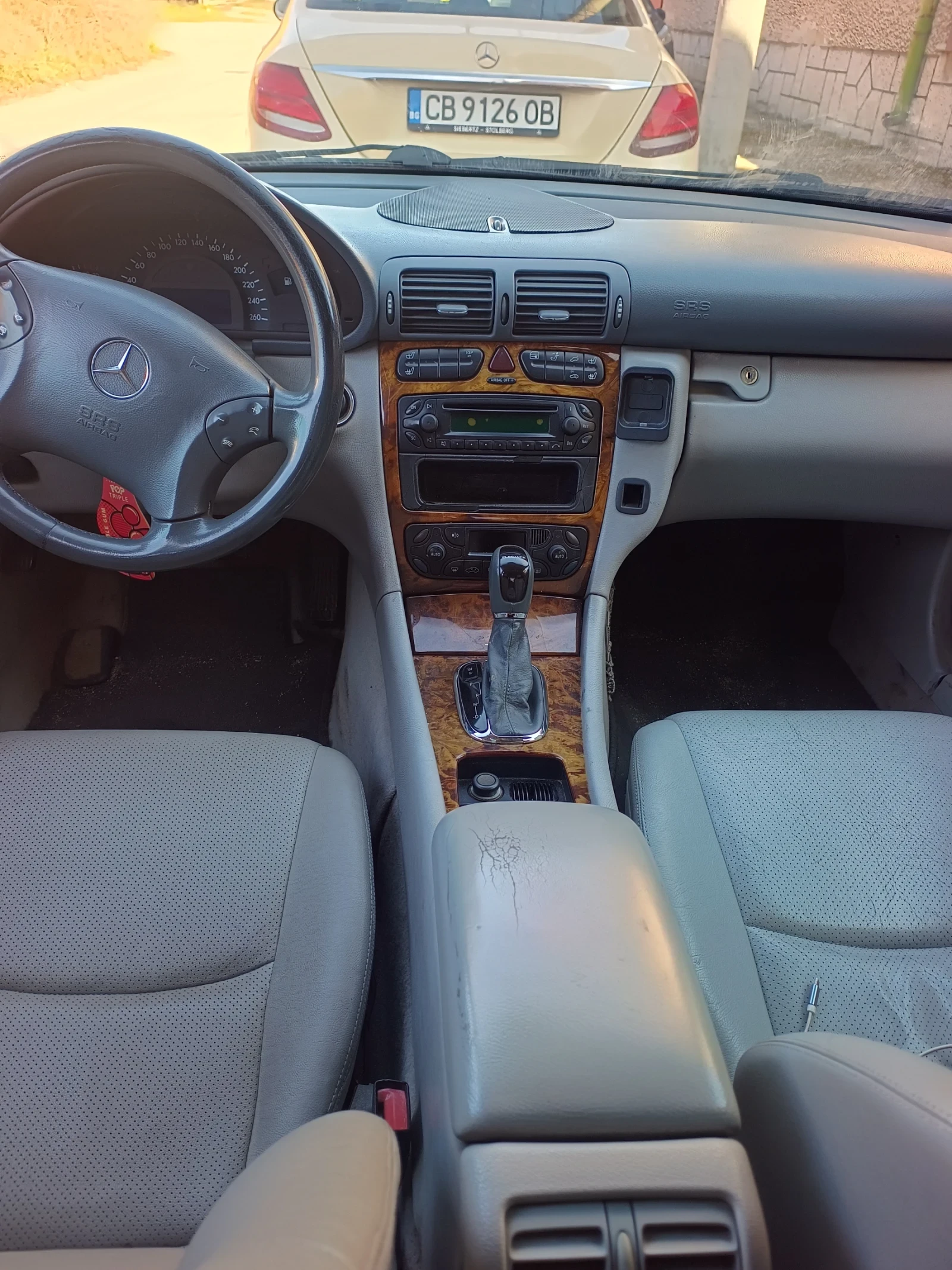 Mercedes-Benz C 320 Газова уредба, снимка 4 - Автомобили и джипове - 53768599