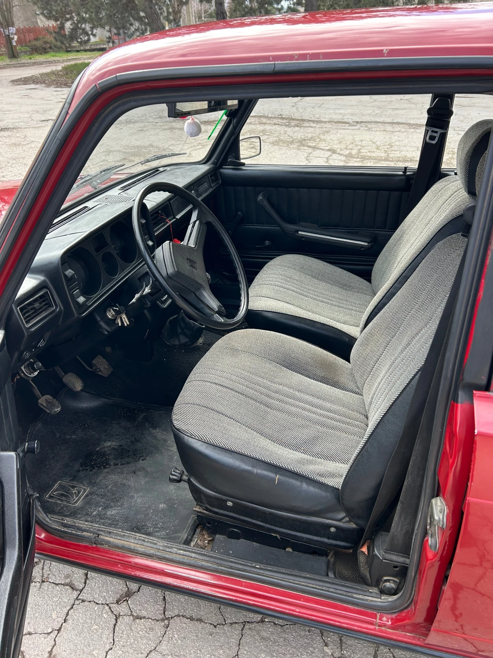 Lada 2105 1300, снимка 7 - Автомобили и джипове - 54012665