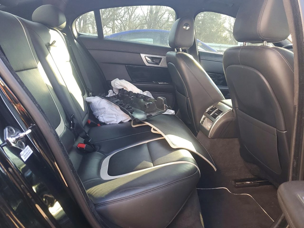 Jaguar Xf 5.0l Supercharged, снимка 10 - Автомобили и джипове - 54116735