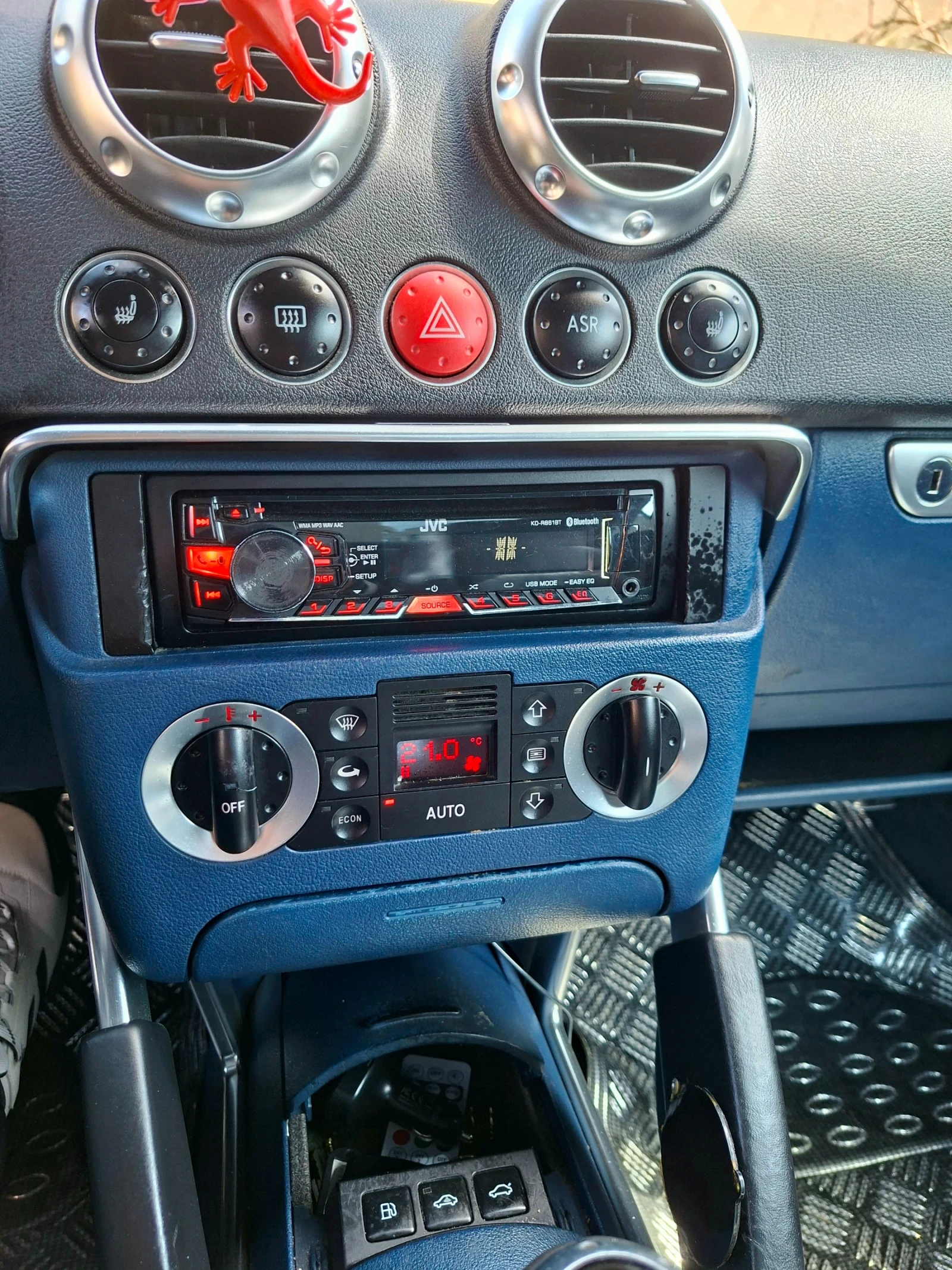 Audi Tt 1.8Т-ГАЗ-ФАРОВЕ С ЛУПА-НОВИ ГУМИ, снимка 9 - Автомобили и джипове - 54179303