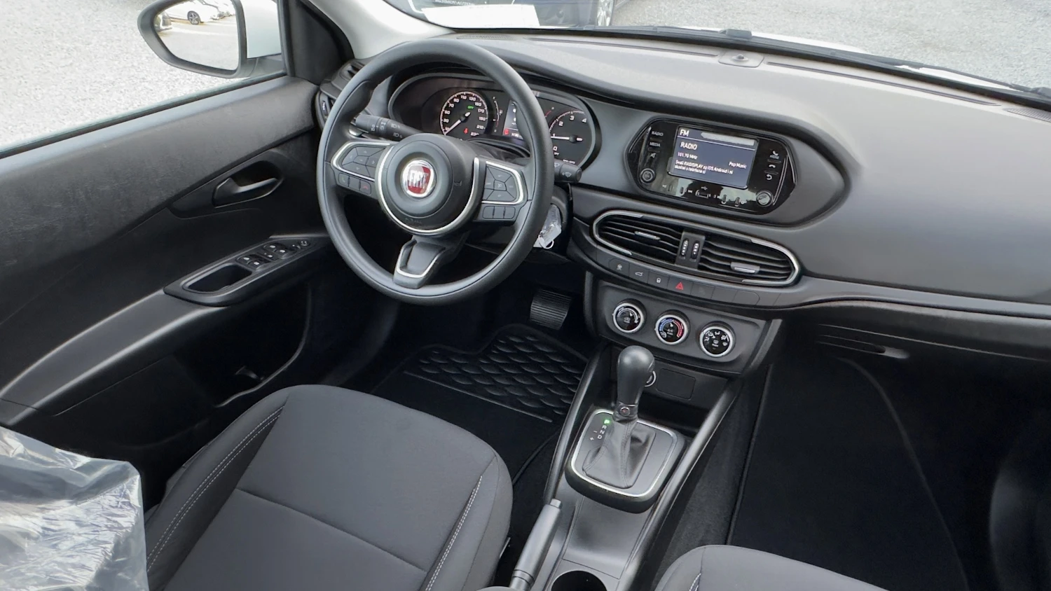 Fiat Tipo 1.6i Automatic Нов-3бр., снимка 7 - Автомобили и джипове - 54575635