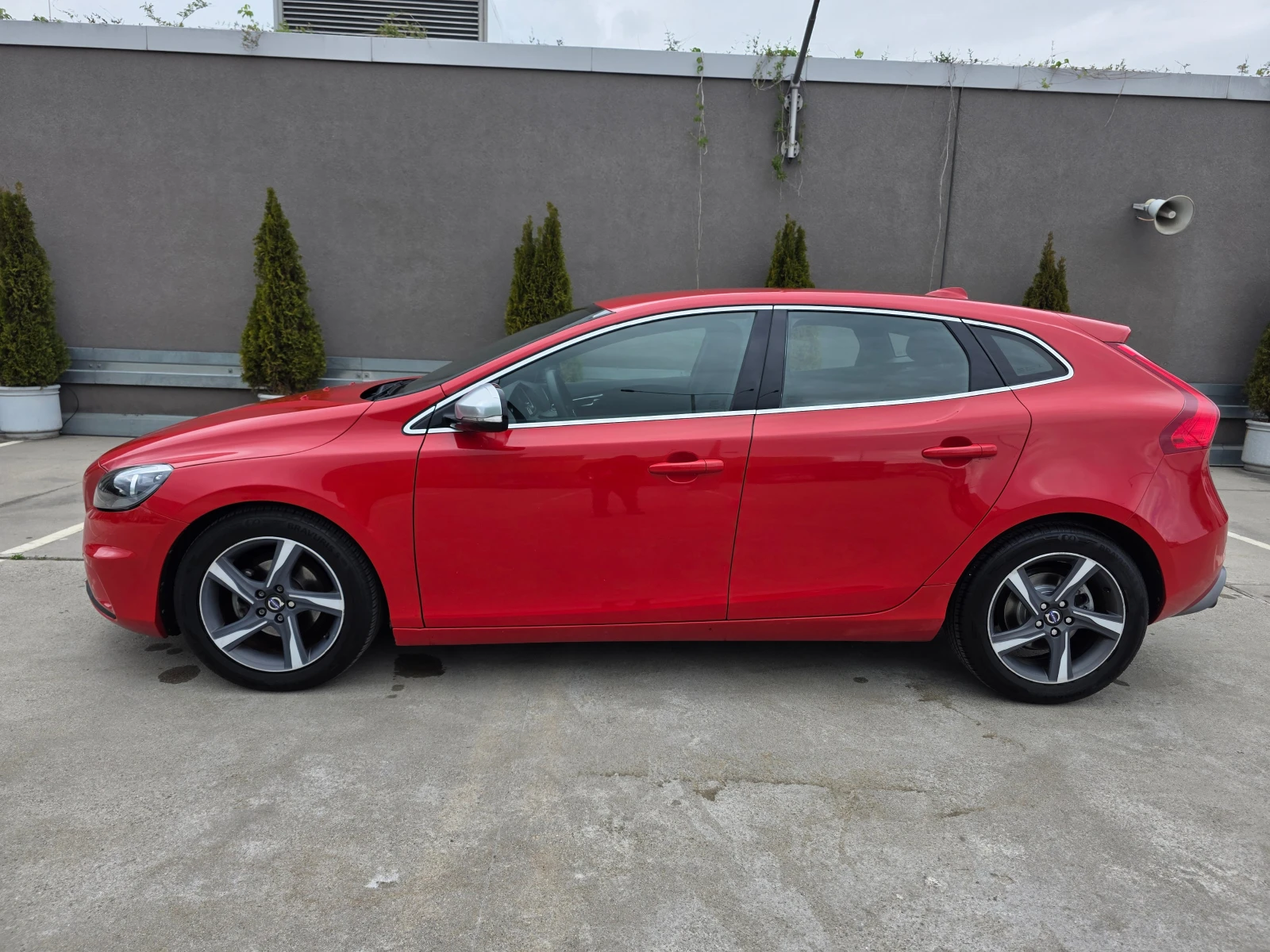 Volvo V40 R-Design-1.6 D2-115hp., снимка 8 - Автомобили и джипове - 54583524
