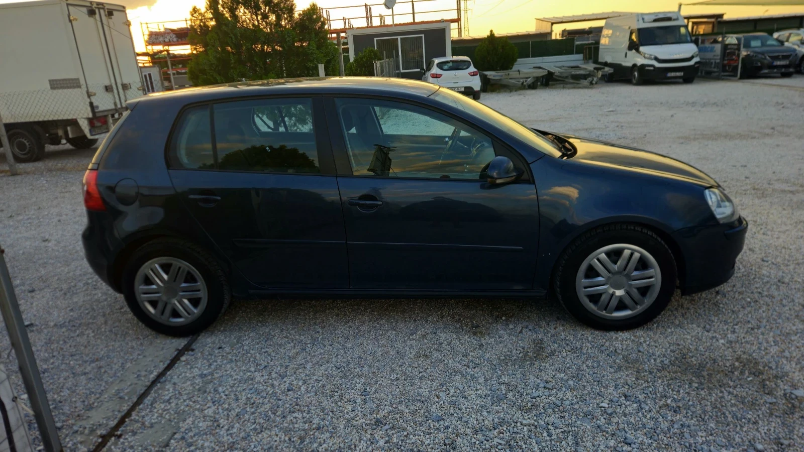 VW Golf Highline.Navi.1.9TDI.Камера.Отличен, снимка 4 - Автомобили и джипове - 54682797