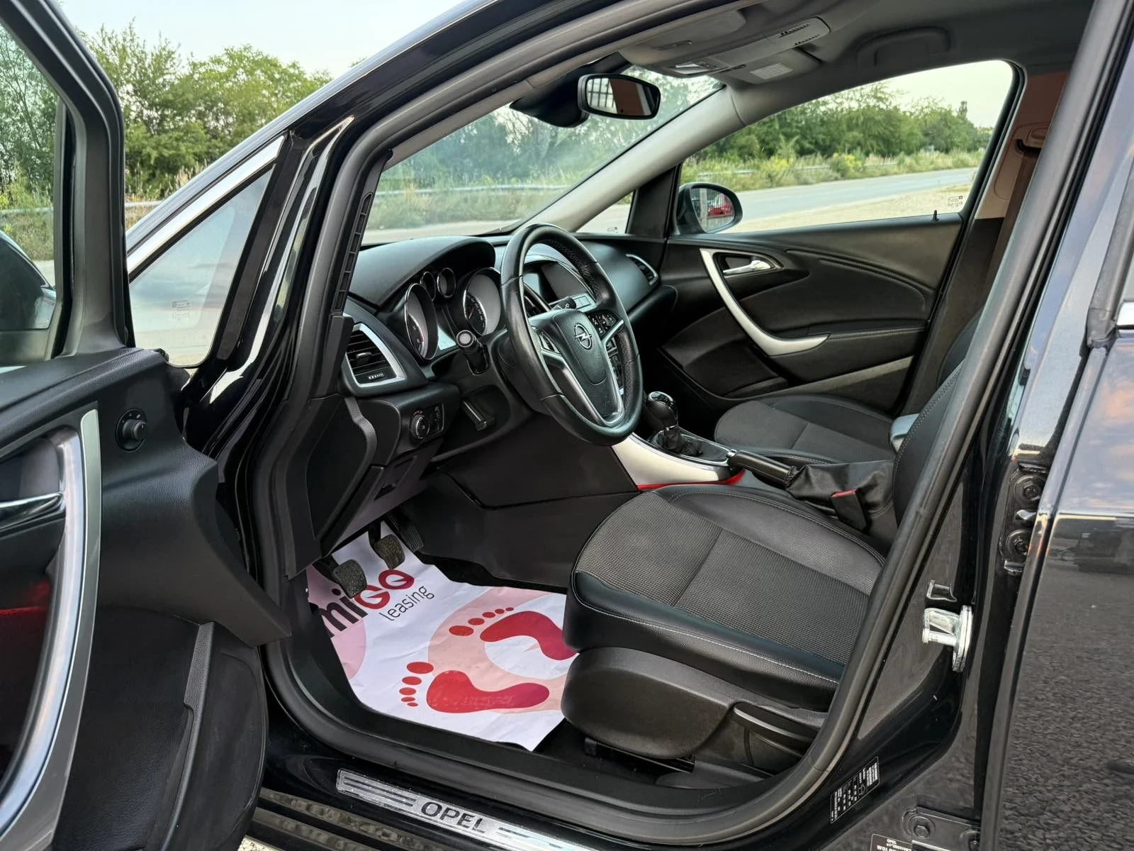 Opel Astra 1.7 CDTI СЕДАН ЕВРО 5, снимка 10 - Автомобили и джипове - 54963095