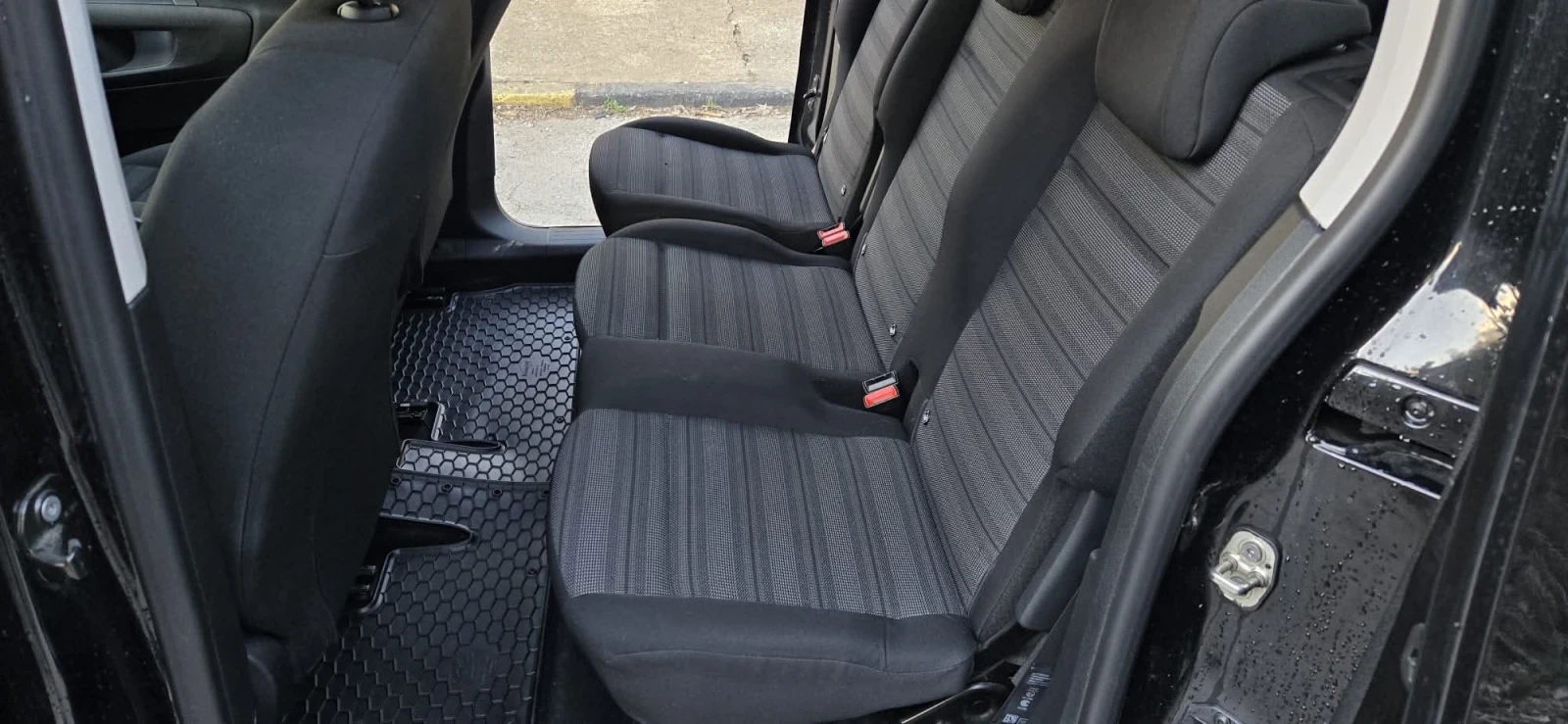 Opel Combo 7 места/Автоматик , снимка 12 - Автомобили и джипове - 55113564
