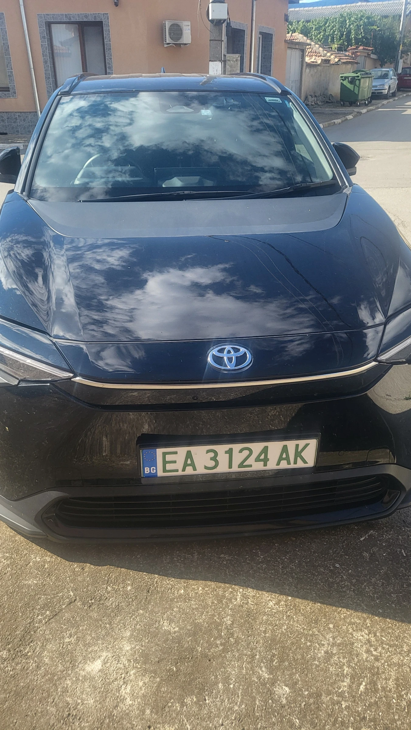Toyota bZ4X, снимка 2 - Автомобили и джипове - 55416070
