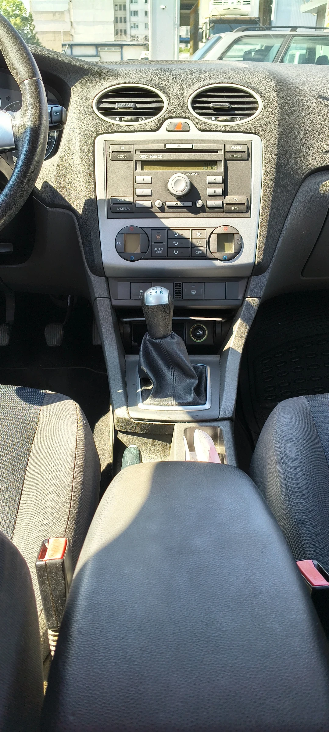 Ford Focus MK2 2.0L 145hp чист бензин, снимка 13 - Автомобили и джипове - 55466722