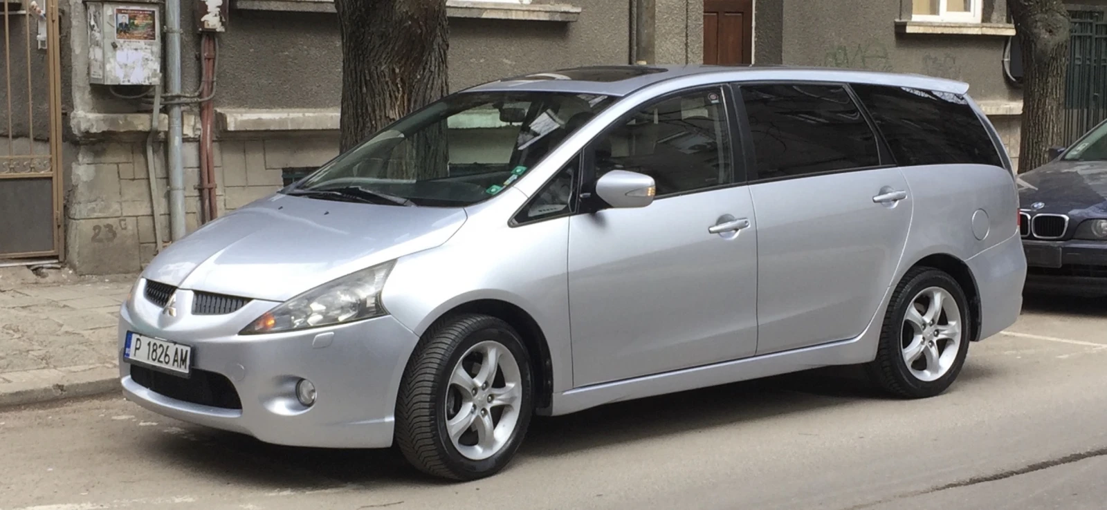 Mitsubishi Grandis Instyle 2.0d, снимка 17 - Автомобили и джипове - 56211160