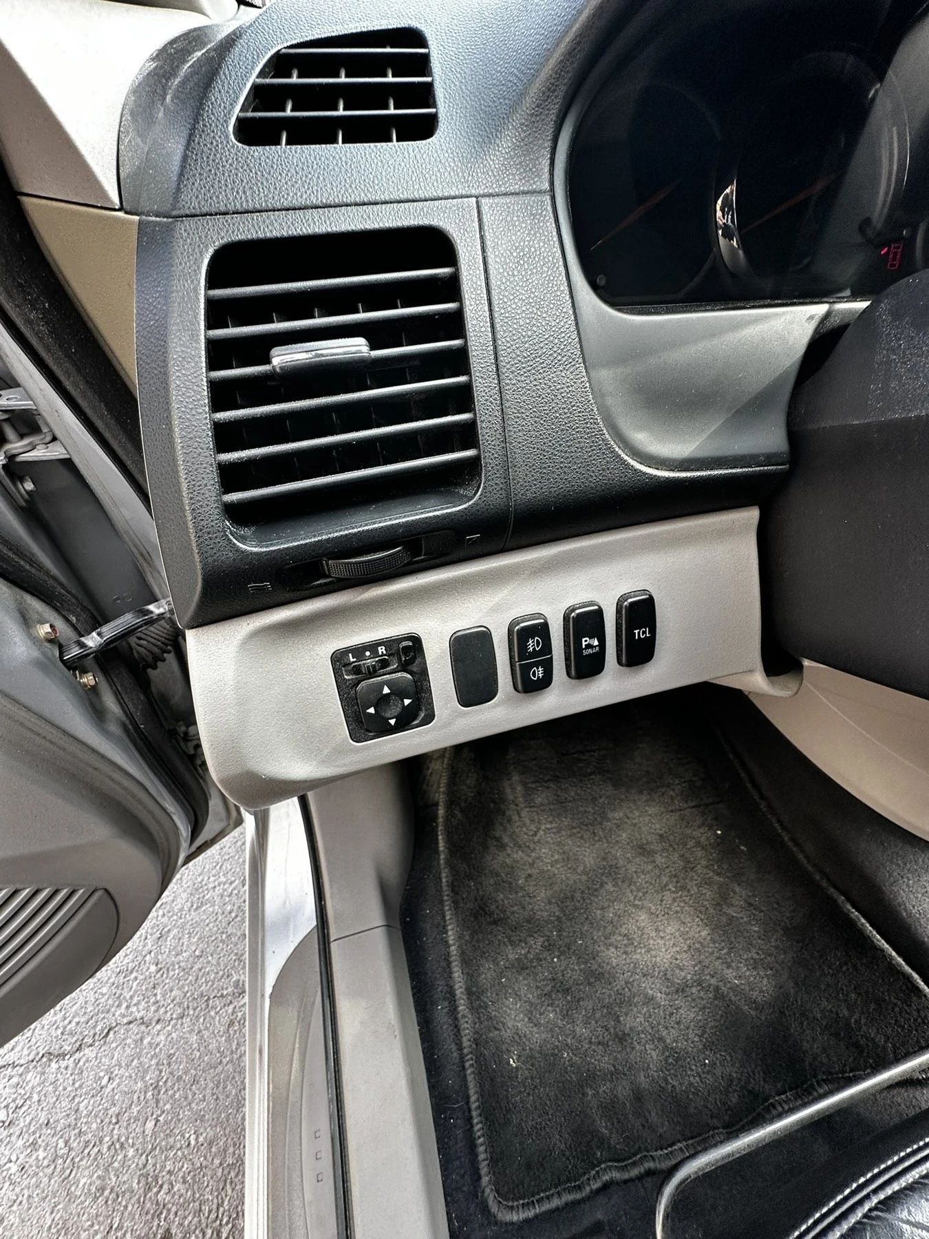 Mitsubishi Grandis Instyle 2.0d, снимка 7 - Автомобили и джипове - 56211160