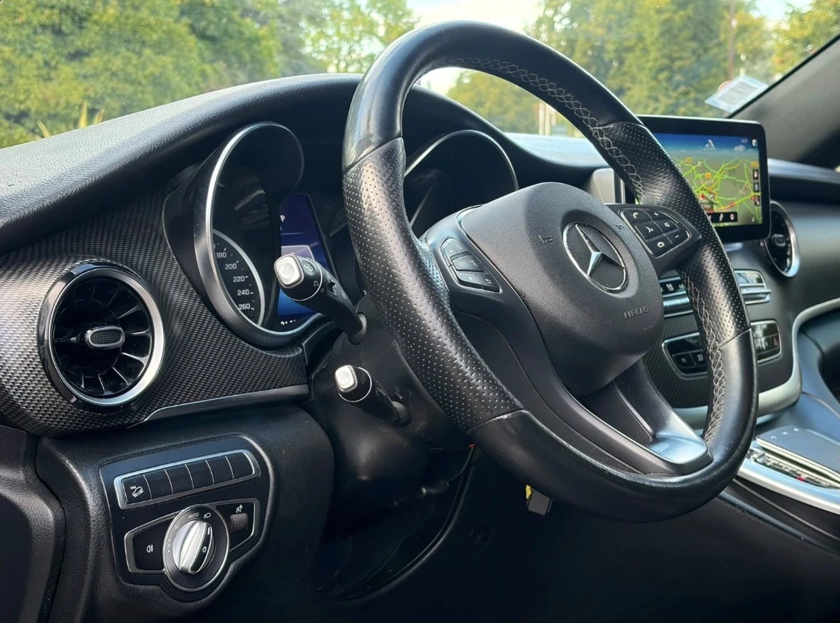 Mercedes-Benz V 300 AMG 2023, снимка 8 - Автомобили и джипове - 56268928