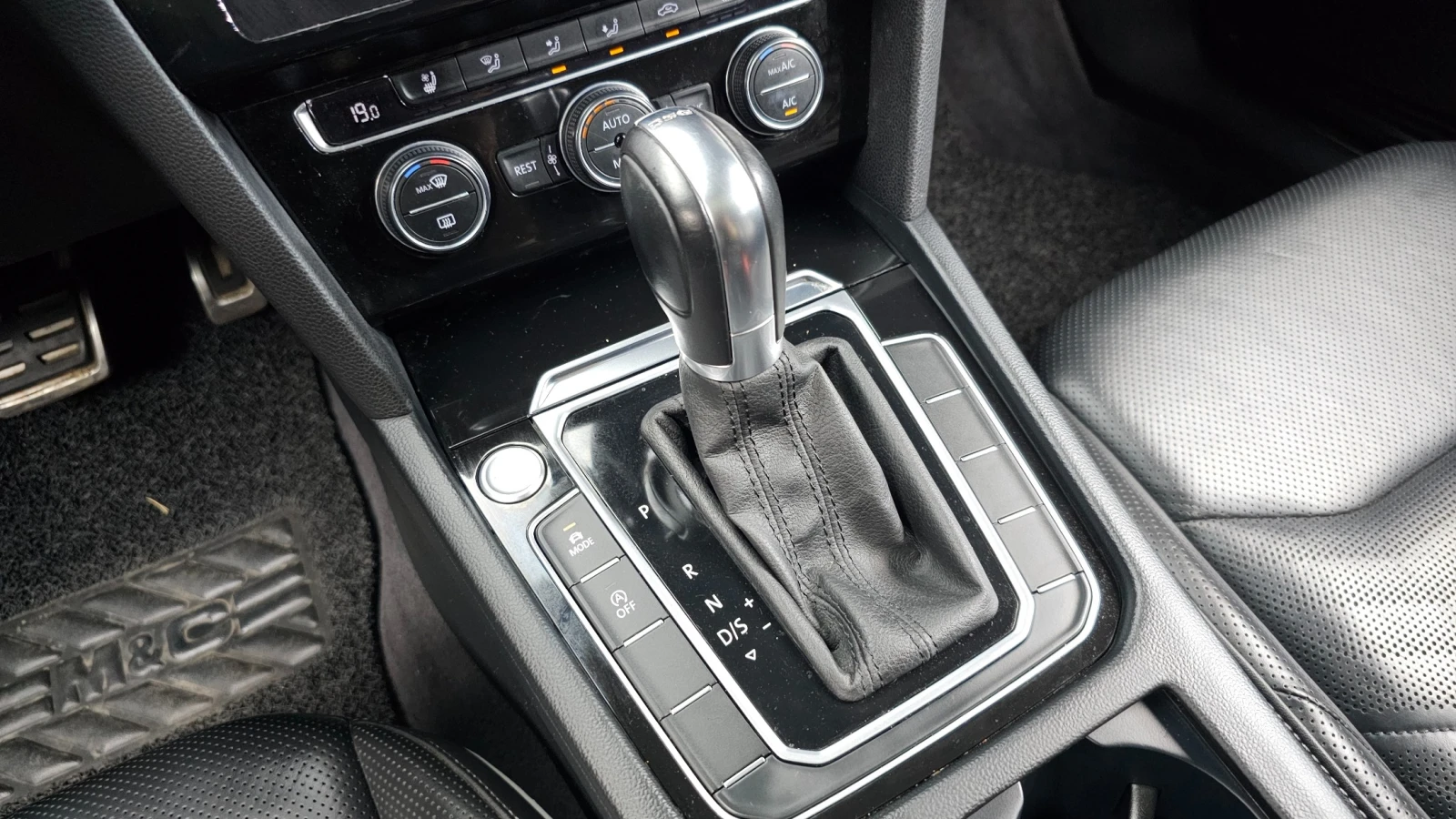 VW Arteon 2.0 TDI Premium , снимка 8 - Автомобили и джипове - 56305106