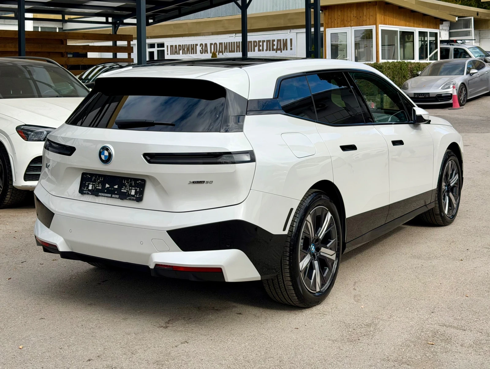 BMW iX 50 xDrive, снимка 5 - Автомобили и джипове - 56610195