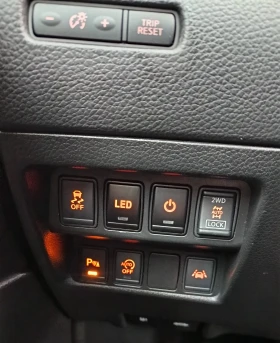 Nissan Qashqai 1.6 dCi Tekna 4x4 131hp, снимка 3