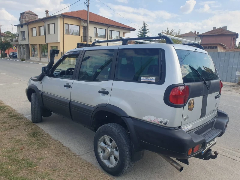 Nissan Terrano, снимка 4 - Автомобили и джипове - 47349830