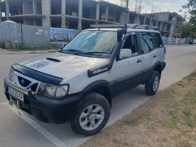 Nissan Terrano, снимка 1 - Автомобили и джипове - 47349830