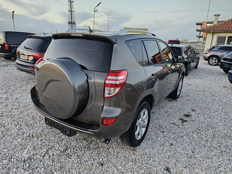 Toyota Rav4 Капариран , снимка 5 - Автомобили и джипове - 47454390