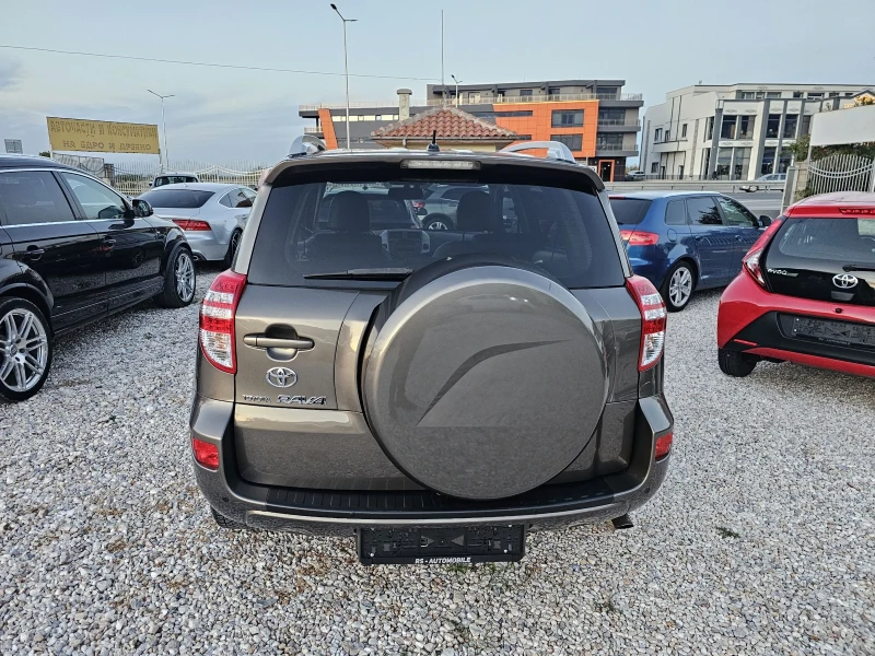 Toyota Rav4 Капариран , снимка 4 - Автомобили и джипове - 47454390