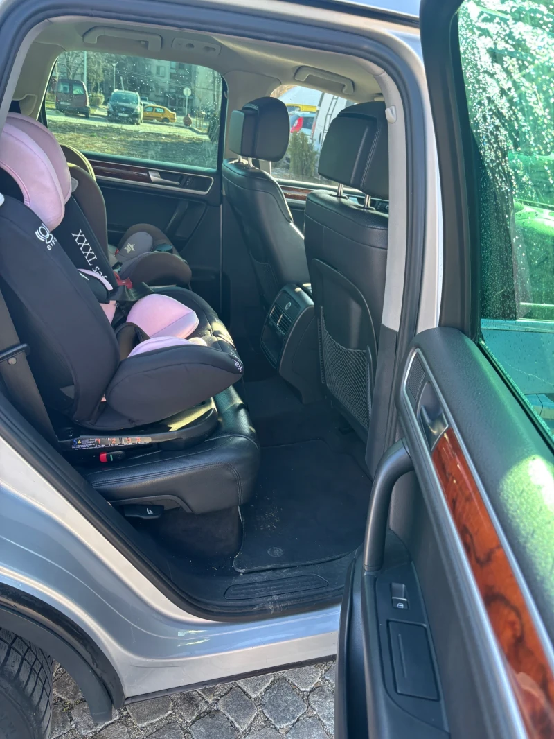 VW Touareg, снимка 7 - Автомобили и джипове - 52004809