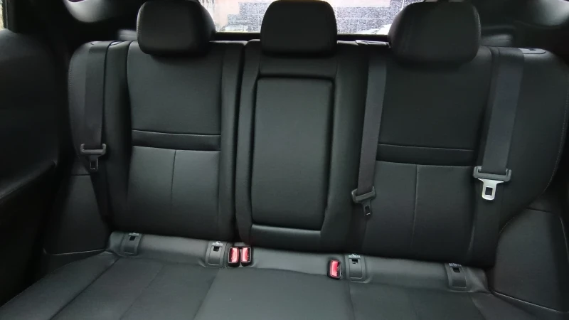 Nissan Qashqai 1.6 dCi Tekna 4x4 131hp, снимка 8 - Автомобили и джипове - 52658035