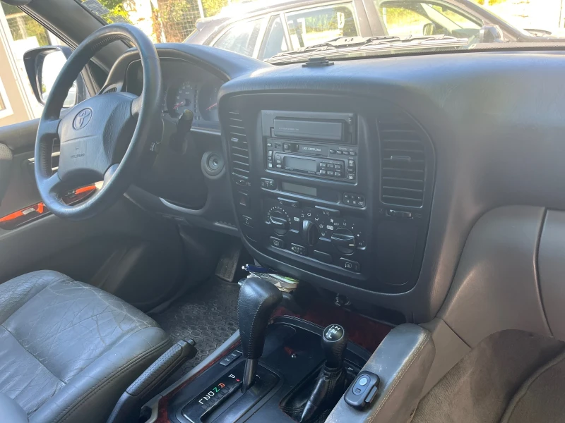 Toyota Land cruiser 4.2 TDI, снимка 13 - Автомобили и джипове - 51873092