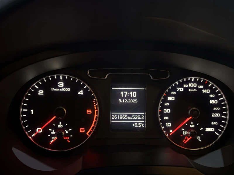 Audi Q3, снимка 10 - Автомобили и джипове - 52724293