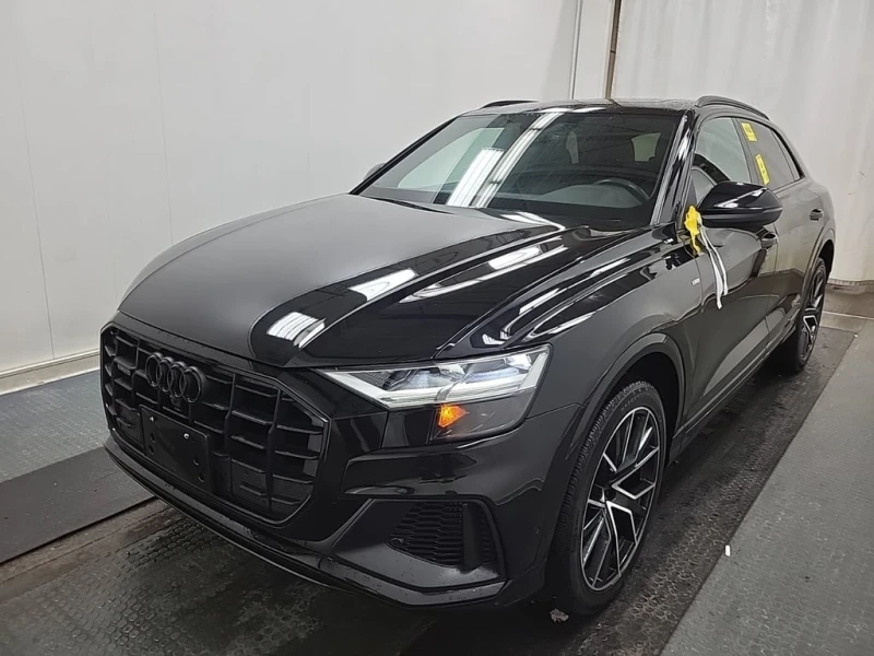 Audi Q8 PROGRESSIV* 360* ПАНОРАМА* ОБДУХВАНЕ