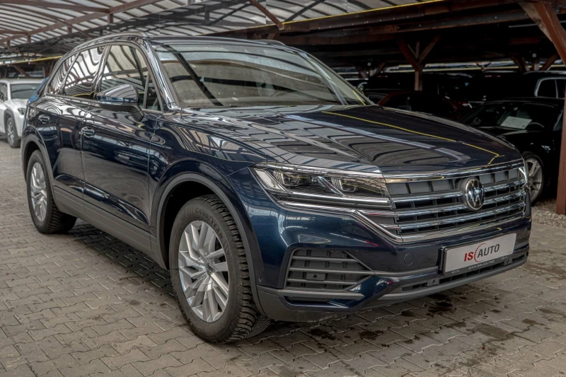 VW Touareg 3.0TDI/4Motion/Virtual/Камера/ACC/Lane Assist/Trai, снимка 2 - Автомобили и джипове - 53394241