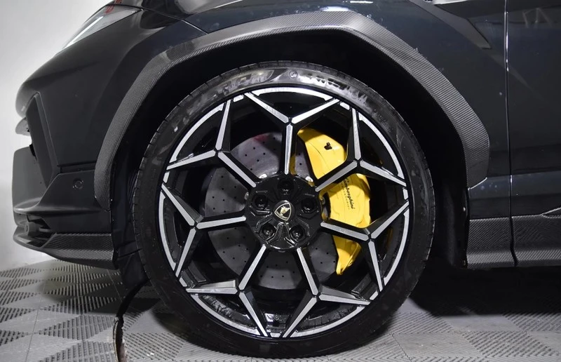 Lamborghini Urus 4.0 V8 Carbon Paket TV, снимка 6 - Автомобили и джипове - 55644471