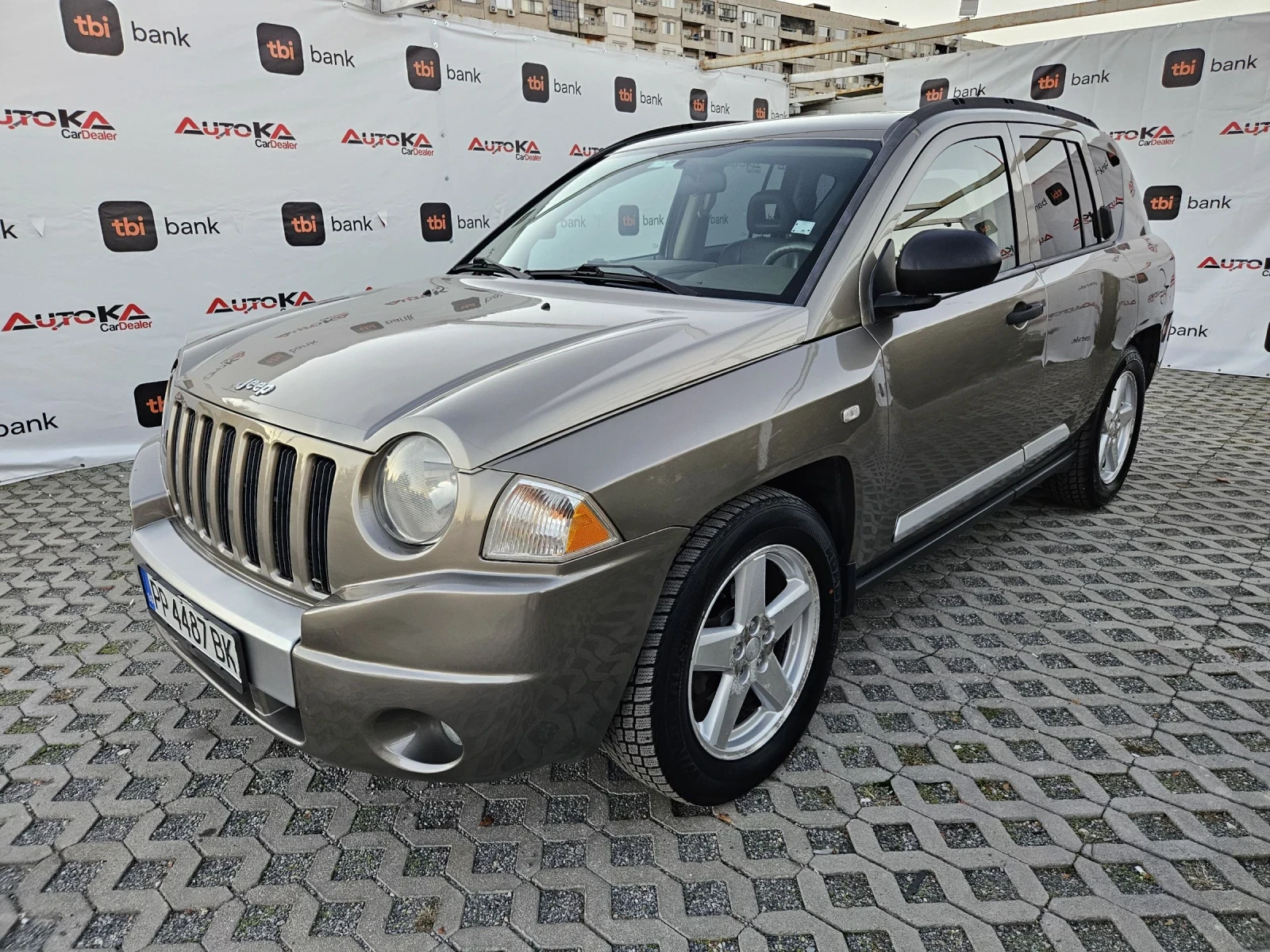 Jeep Compass 2.0CRD-140кс= 4x4= 6СКОРОСТИ= НАВИ= ПОДГРЕВ - изображение 6