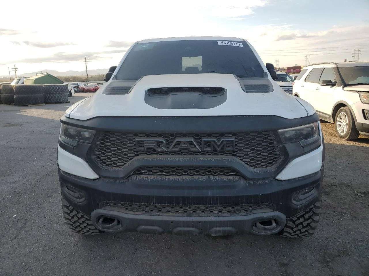 Dodge RAM 1500 TRX 6. 2L V8 702кс 4х4 - изображение 5