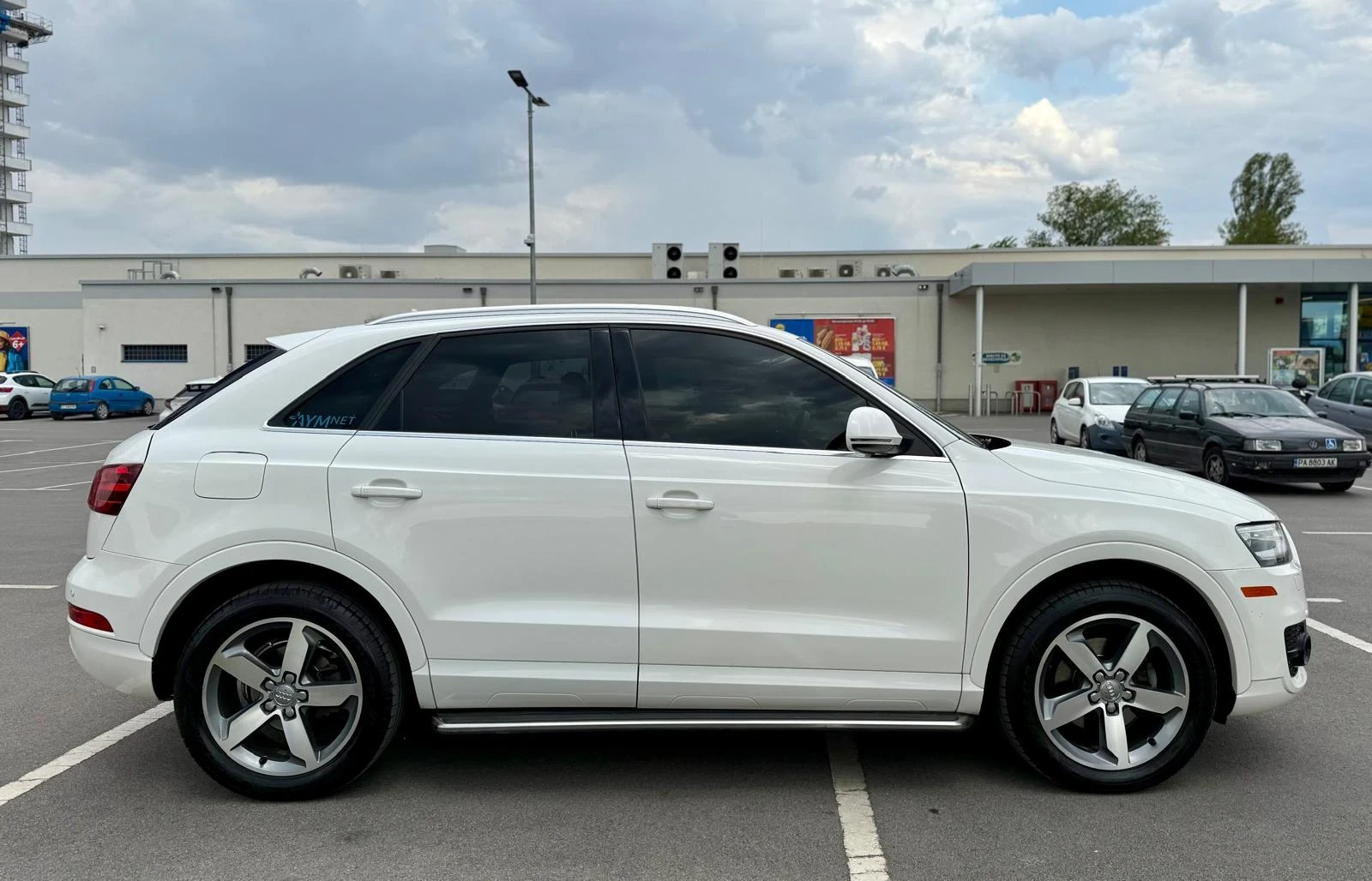 Audi Q3 2.0i - изображение 8