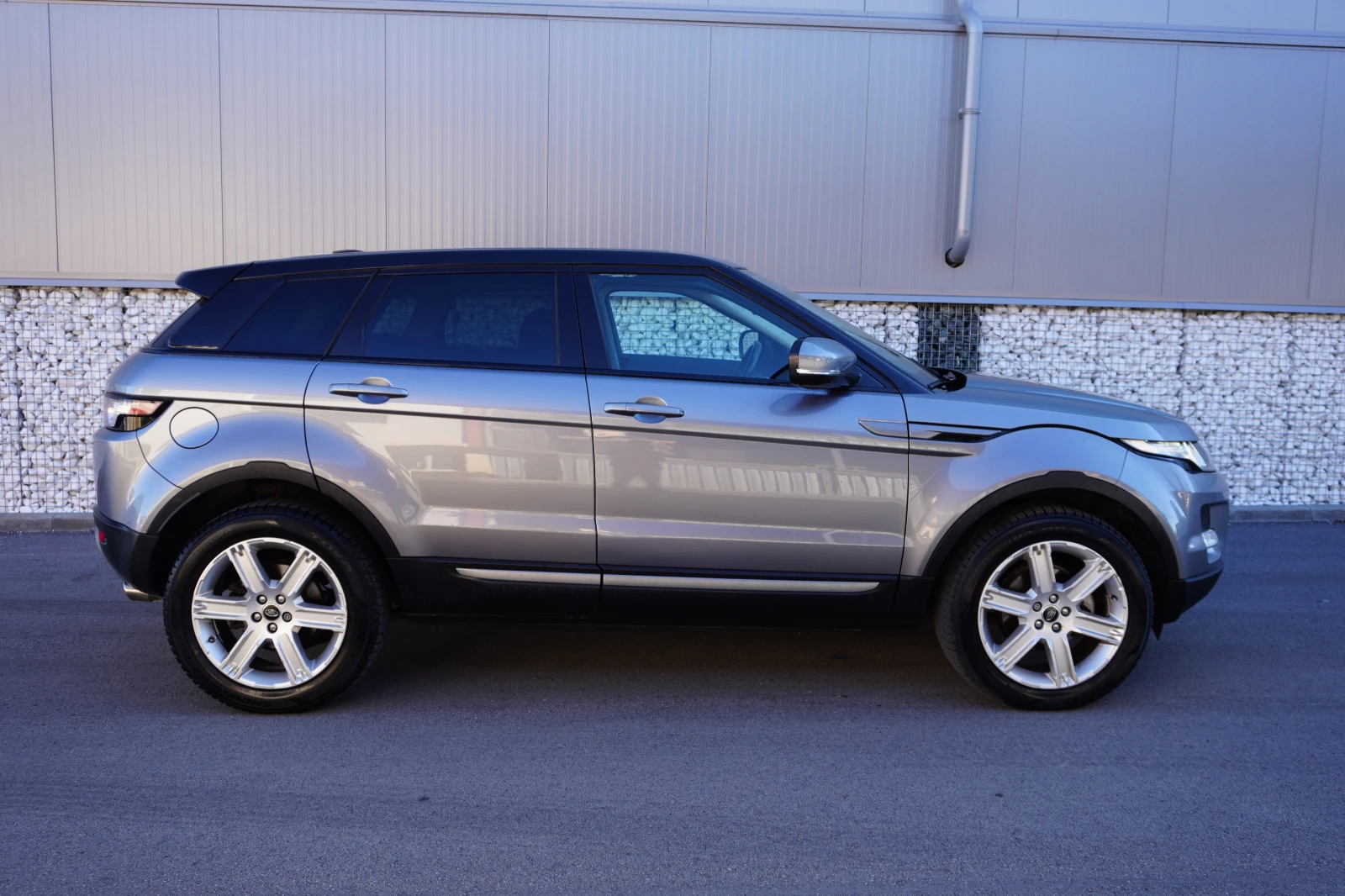 Land Rover Range Rover Evoque 2.2D 190kc/4x4/AUTOMAT/KEYLESS GO- ! | Mobile.bg   6