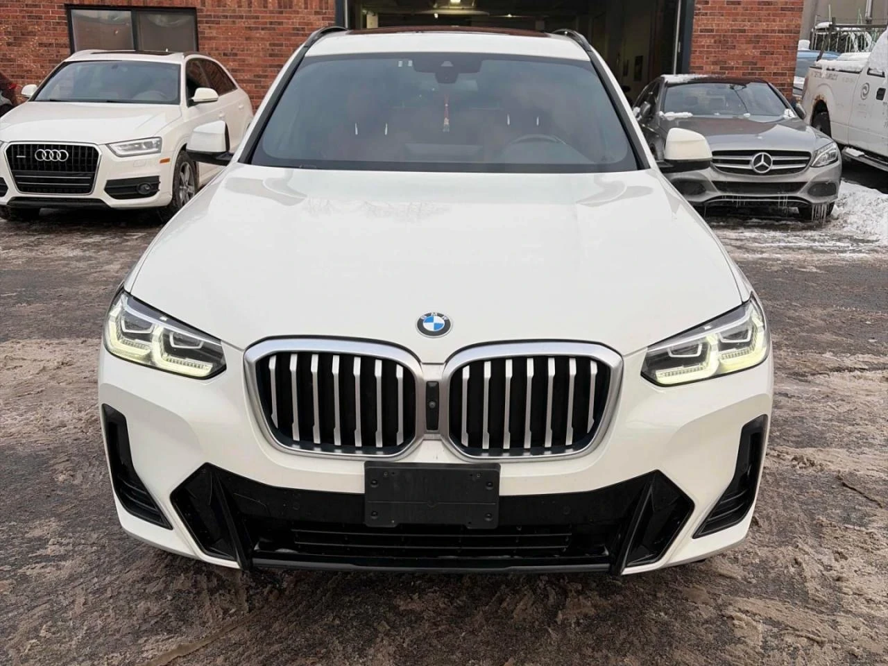 BMW X3 M-pkg* Xdrive* 360View* Keyless* Пано* Подгрев - изображение 2