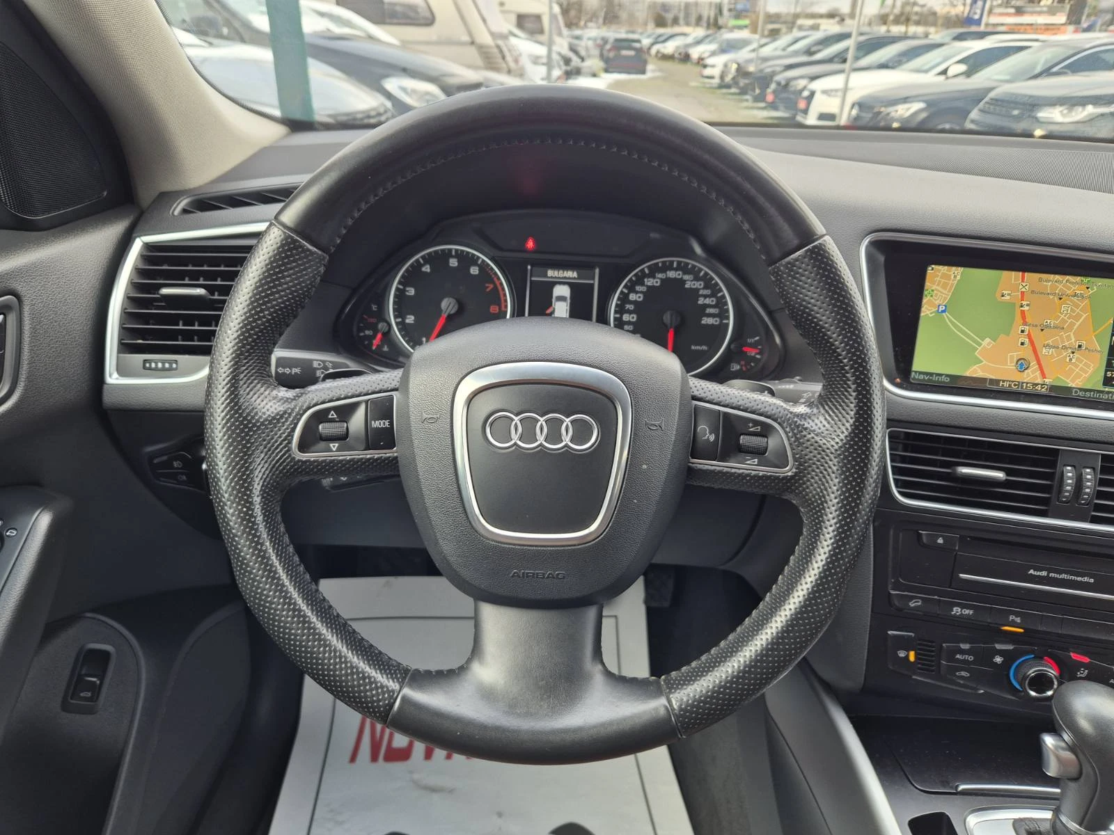 Audi Q5 2.0i-QUATTRO-116.000km-РЕАЛНИ - изображение 8