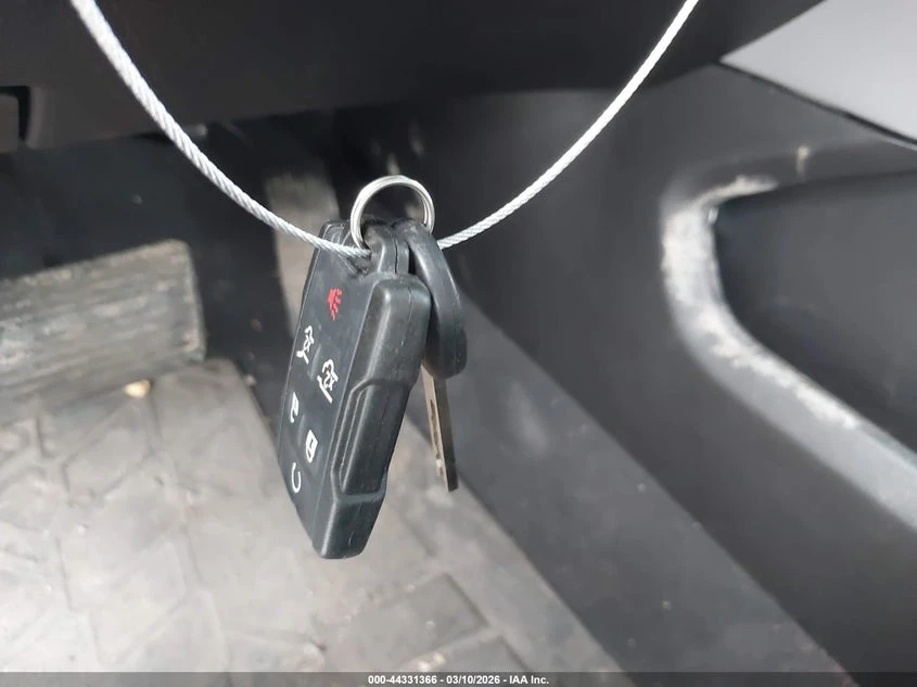 Chevrolet Suburban 5.3L V-8 DI, VVT, 355HP 4X4 Drive | Mobile.bg � ����������� 11