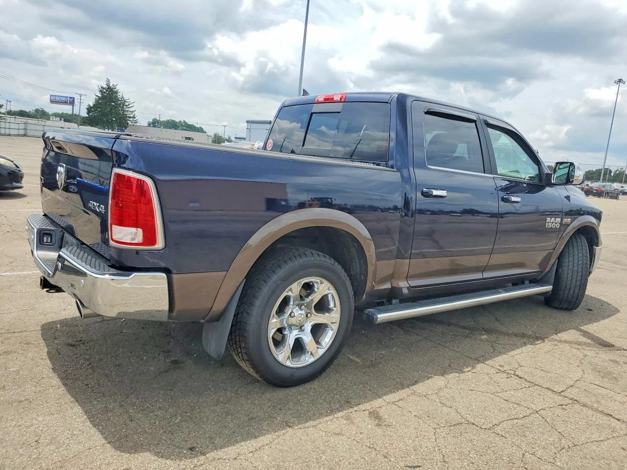 Dodge RAM 1500 LARAMIE | DOUBLE CAB | 5.7, снимка 4 - Автомобили и джипове - 55228689