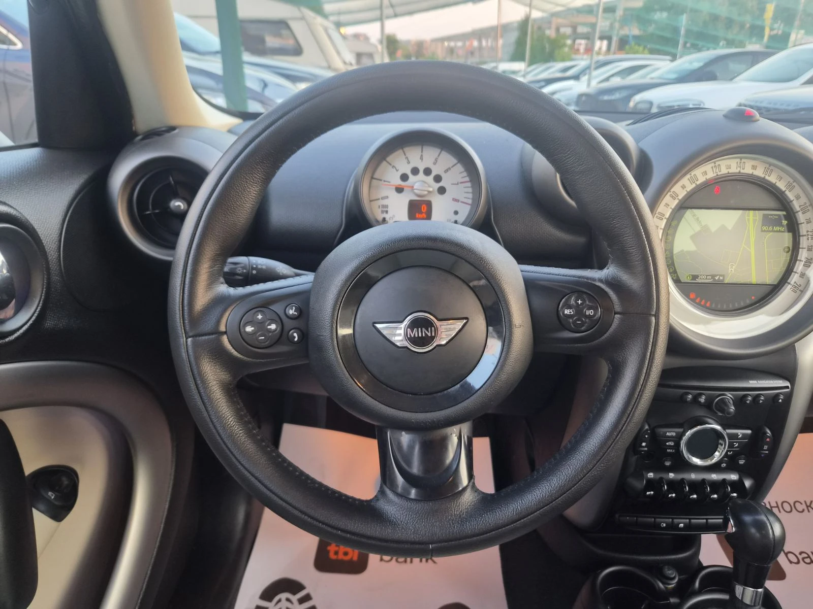 Mini Countryman 1.6i-AUTOMATIC-NAVI, снимка 9 - Автомобили и джипове - 55772393