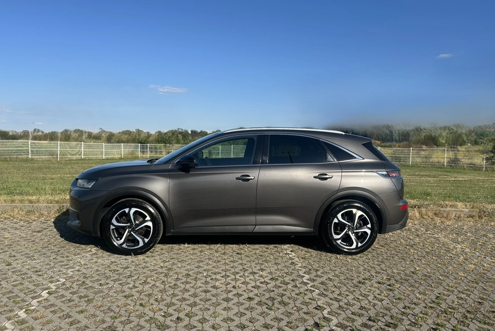 Citroen DS 7 Crossback 1.2 PureTech 131/Manual/Be Chic/EURO 6, снимка 4 - Автомобили и джипове - 56171900