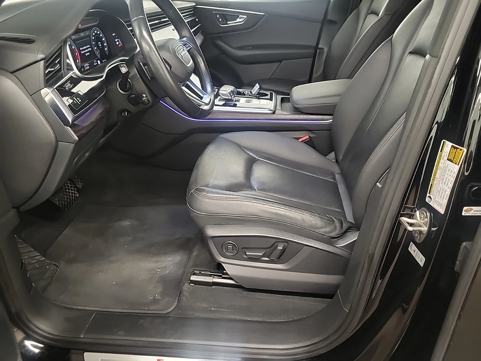 Audi Q7 Technik 55 TFSI quattro | HUD | 7 места, снимка 7 - Автомобили и джипове - 56225311