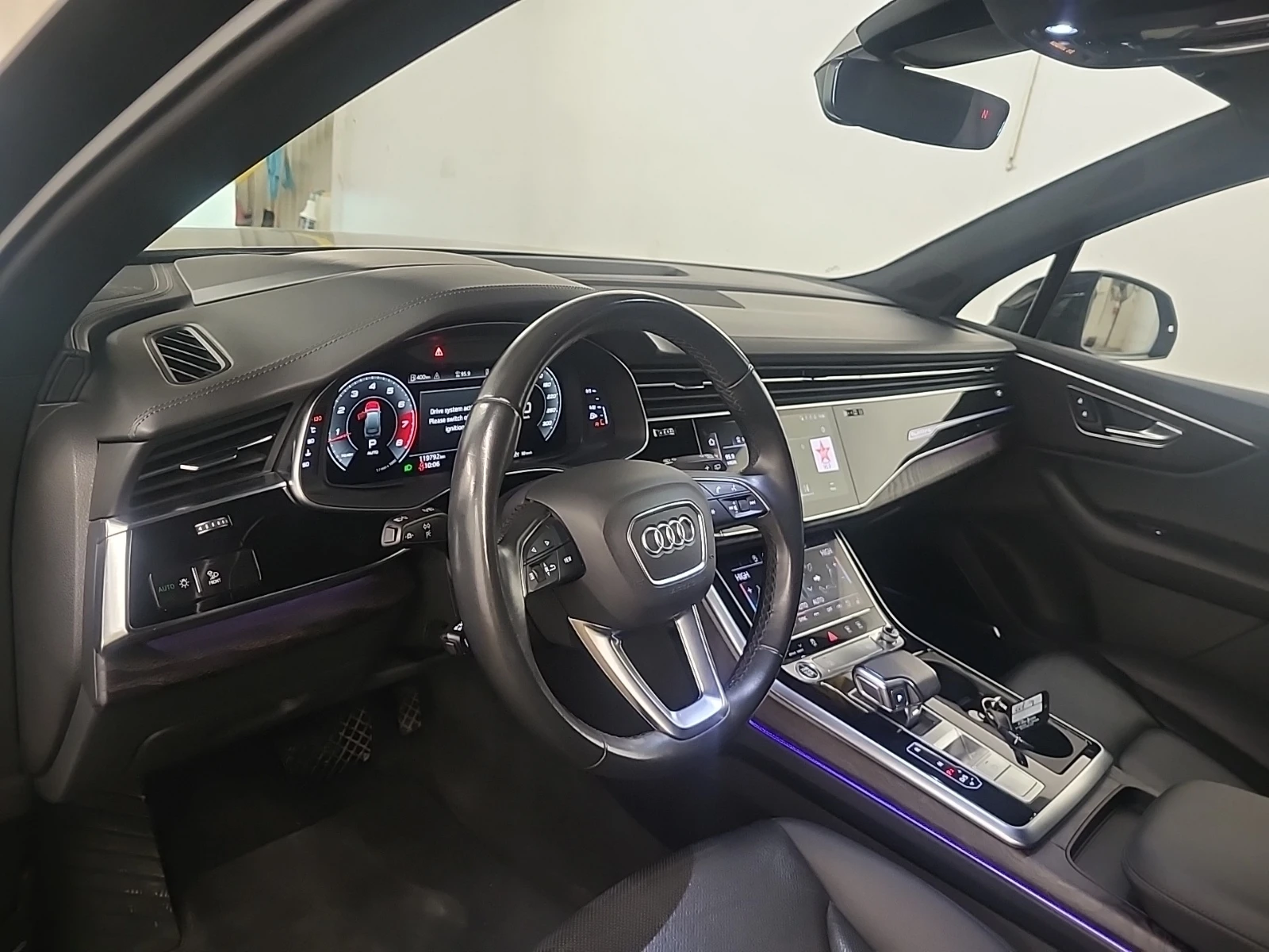 Audi Q7 Technik 55 TFSI quattro | HUD | 7 места, снимка 9 - Автомобили и джипове - 56225311