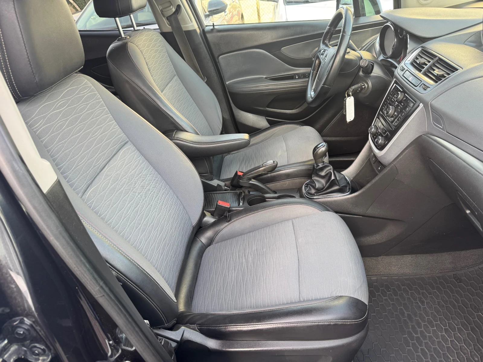 Opel Mokka FULL* 4x4* NAVI* ������* ����* 1.7td  131hp*  | Mobile.bg � ����������� 11