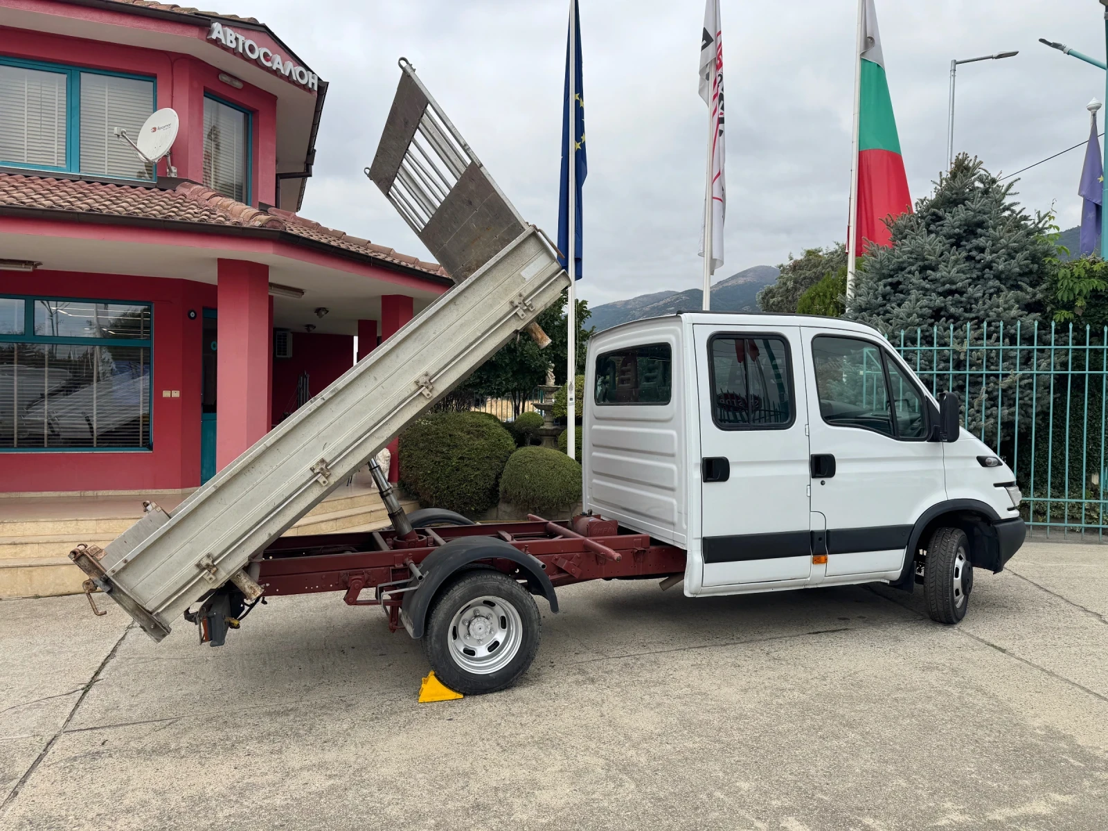 Iveco Daily 3.0HPI* 35C17* 7 места* Тристранен самосвал - изображение 10
