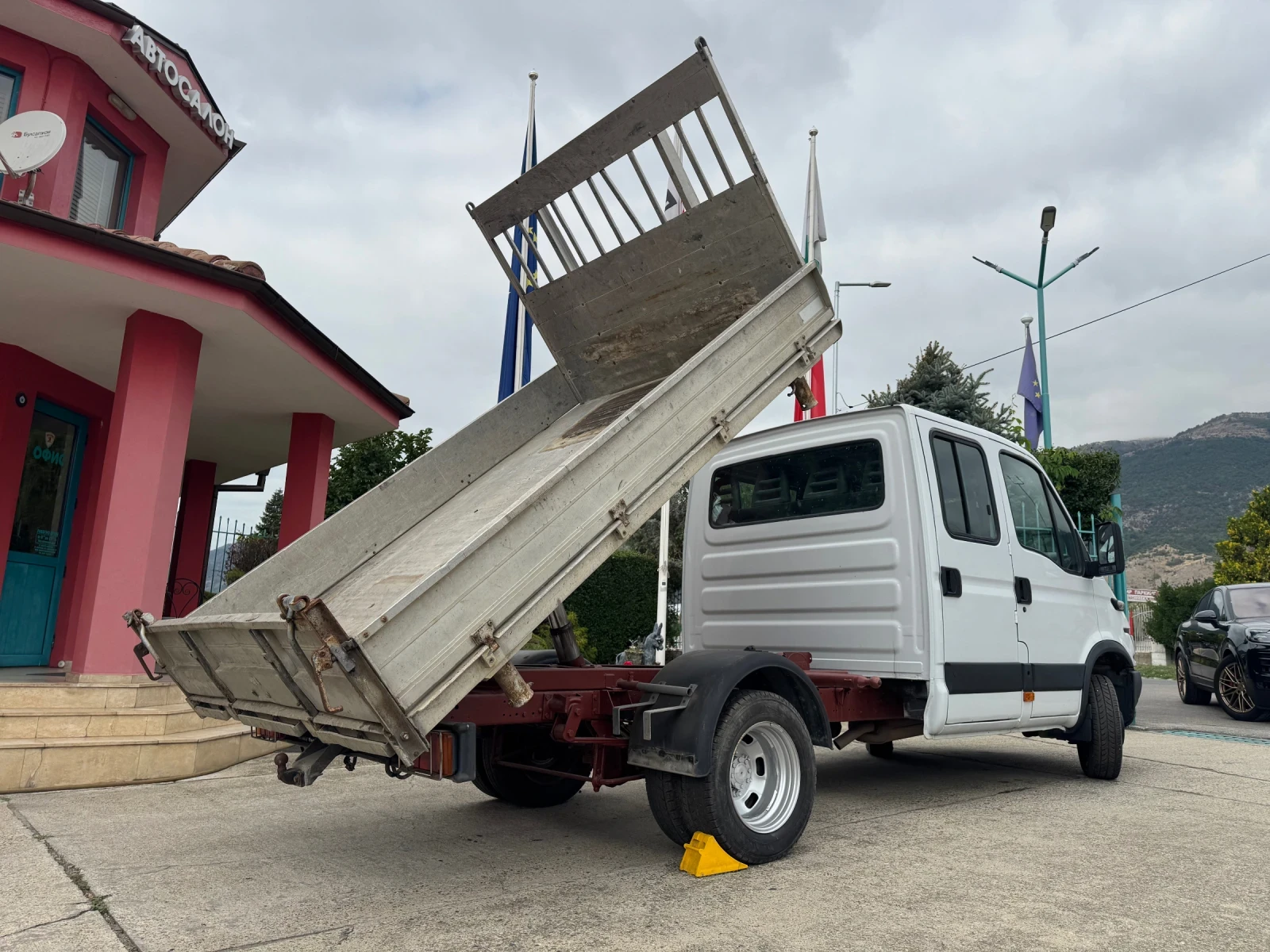 Iveco Daily 3.0HPI* 35C17* 7 места* Тристранен самосвал - изображение 9