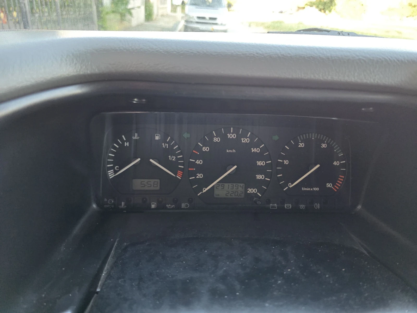 VW Caravelle 2, 5 TDI 9-местен климатик 102, снимка 15 - Бусове и автобуси - 55284595